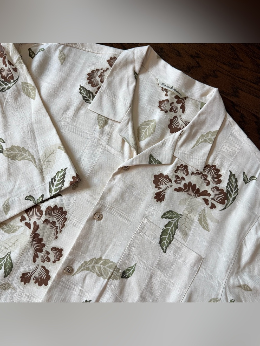 Tommy Bahama Men’s Shirt Hawaiian 100% Silk Cream Palm Large Button Up Camp